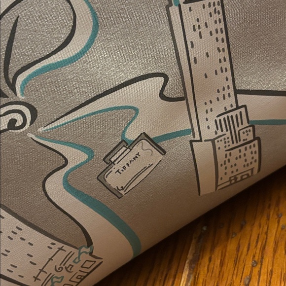 Tiffany & Co. x United Airlines First Class Amenity Bag - Picture 2 of 7